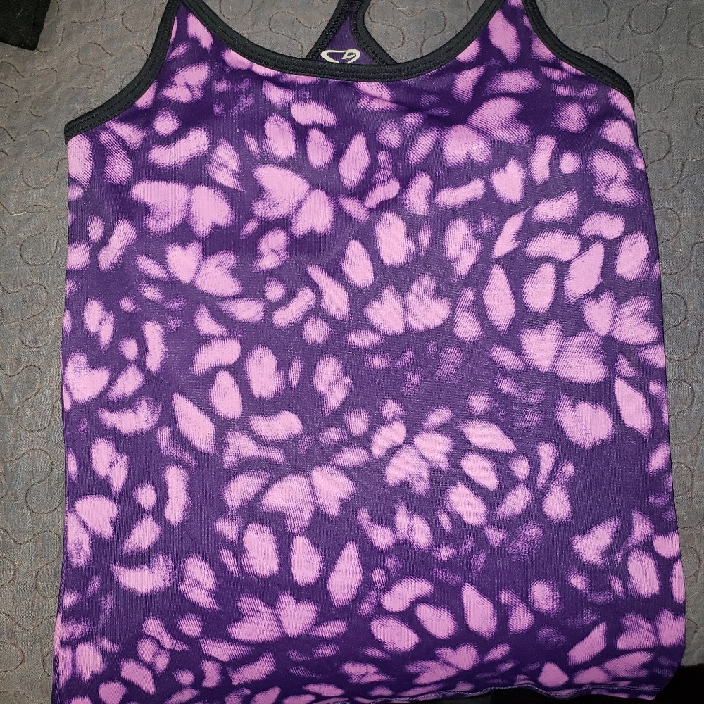 Yoga shirt and 3 sets of yoga pants. Size XS